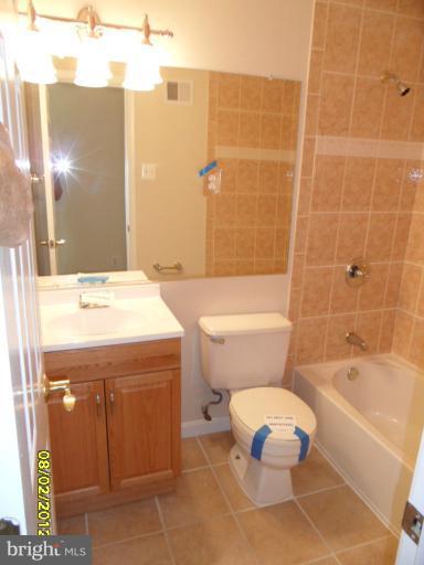 3807 Fairhope Road Woodbridge, VA 22193 - Photo 10 of 19 Bath