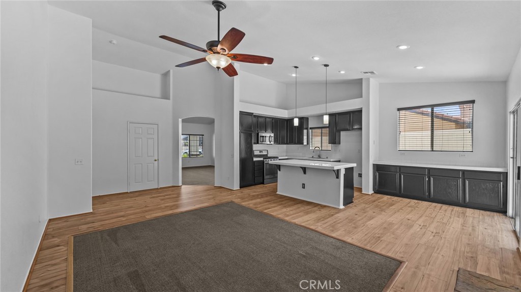 1318 Baldwin Drive Corona, CA 92881 - Photo 11 of 35