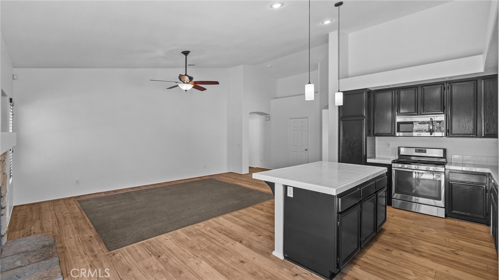 1318 Baldwin Drive Corona, CA 92881 - Photo 12 of 35