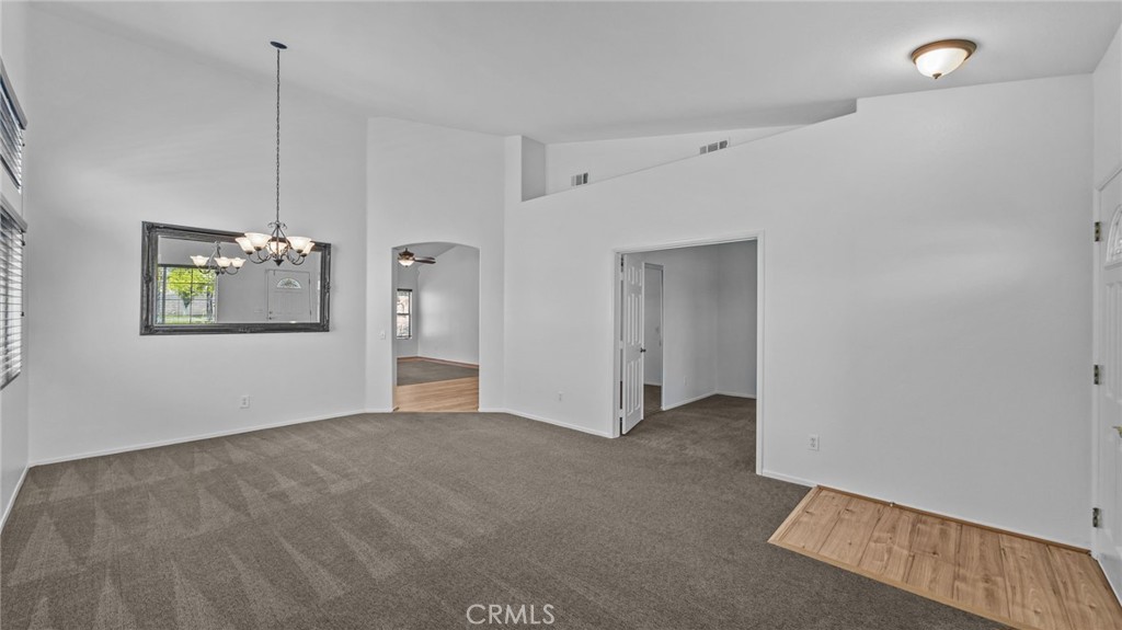 1318 Baldwin Drive Corona, CA 92881 - Photo 4 of 35