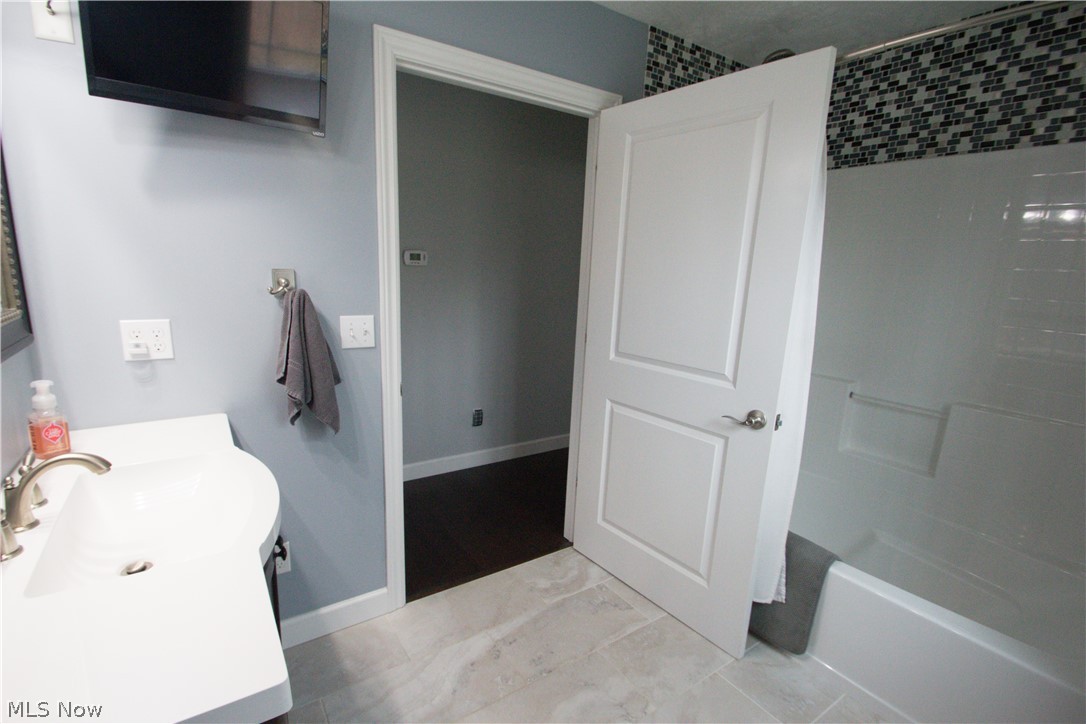12429 Winchell Road Painesville, OH 44077 - Photo 26 of 35