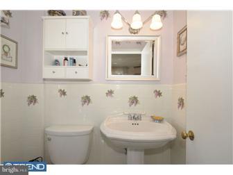 426 East Eagle Road Havertown, PA 19083 - Photo 8 of 12 Bathroom