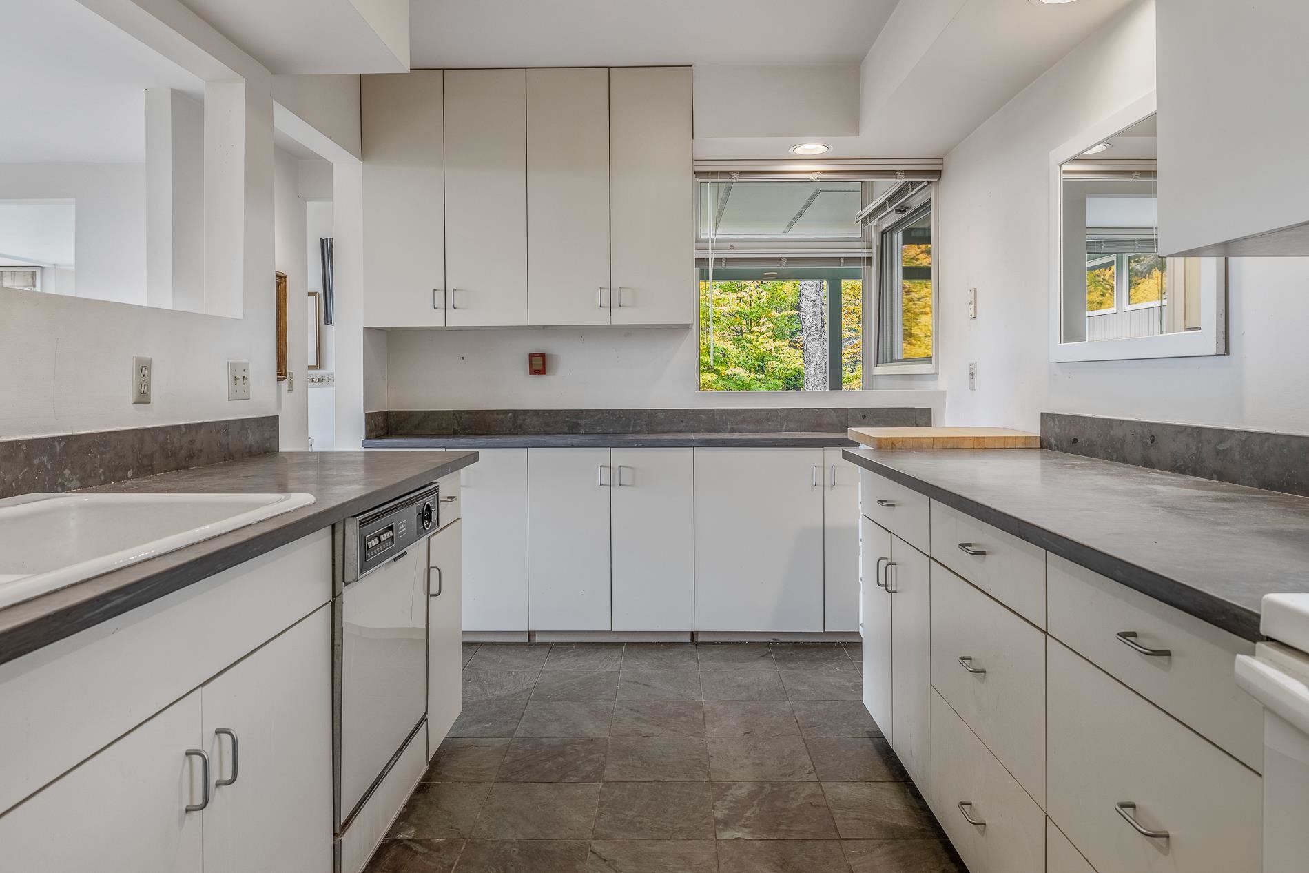 24 Pine Tree Road Norwich, VT 05055 - Photo 8 of 40