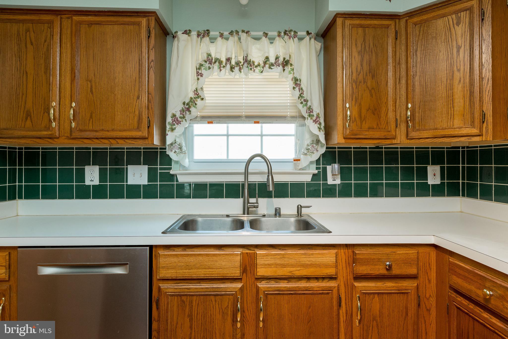 622 Hunting Ridge Drive Frederick, MD 21703 - Photo 7 of 35 Gallery Image 7