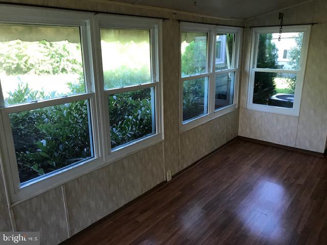 24 Lynbrook Road Wilmington, DE 19804 - Photo 14 of 38 Sunroom