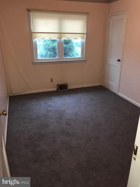 24 Lynbrook Road Wilmington, DE 19804 - Photo 22 of 38 1st Bedroom with NEW Gray Carpet
