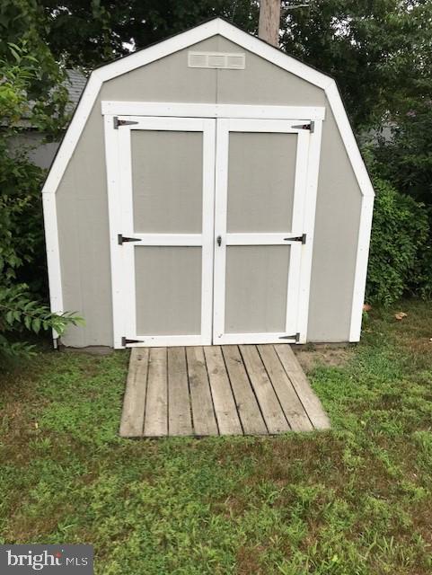24 Lynbrook Road Wilmington, DE 19804 - Photo 28 of 38 Shed Included