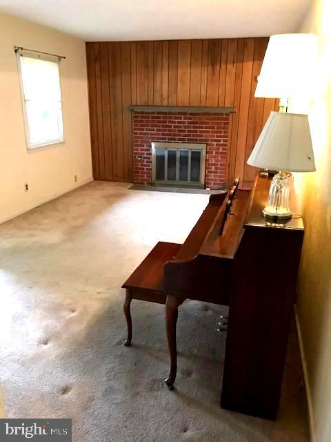 24 Lynbrook Road Wilmington, DE 19804 - Photo 4 of 38 Living Room