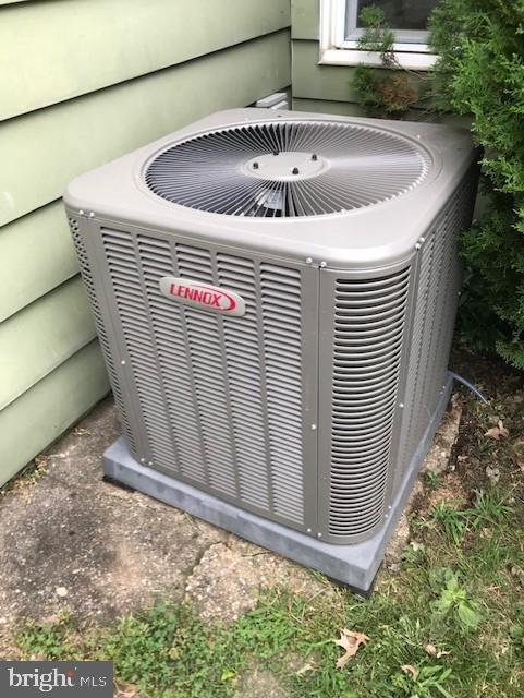 24 Lynbrook Road Wilmington, DE 19804 - Photo 33 of 38 Newer Air Conditioning