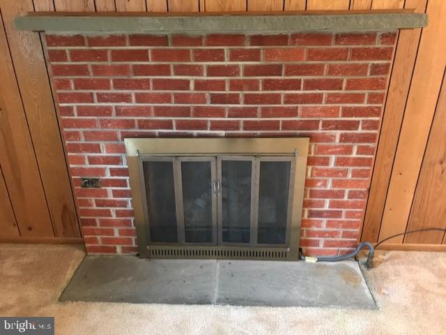 24 Lynbrook Road Wilmington, DE 19804 - Photo 7 of 38 Closeup of Fireplace