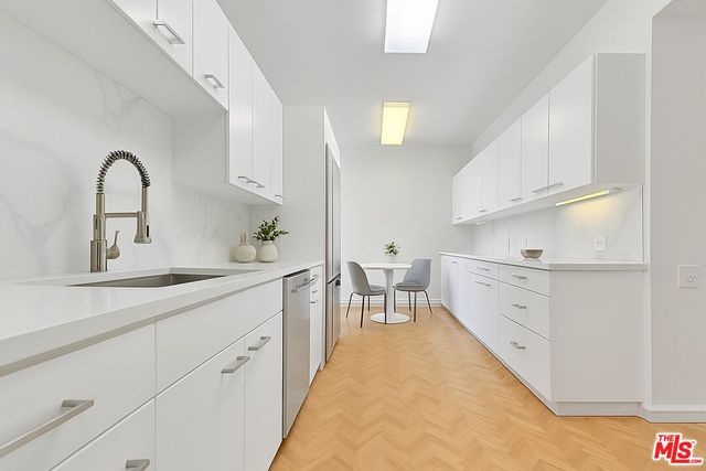 $8,000,619 | 9255 Doheny Road, Unit 2406, West Hollywood, CA 90069