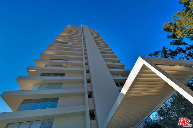 $8,000,619 | 9255 Doheny Road, Unit 2406, West Hollywood, CA 90069