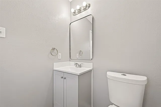 $330,000 | 7410 Bahia Lane, Houston, TX 77489