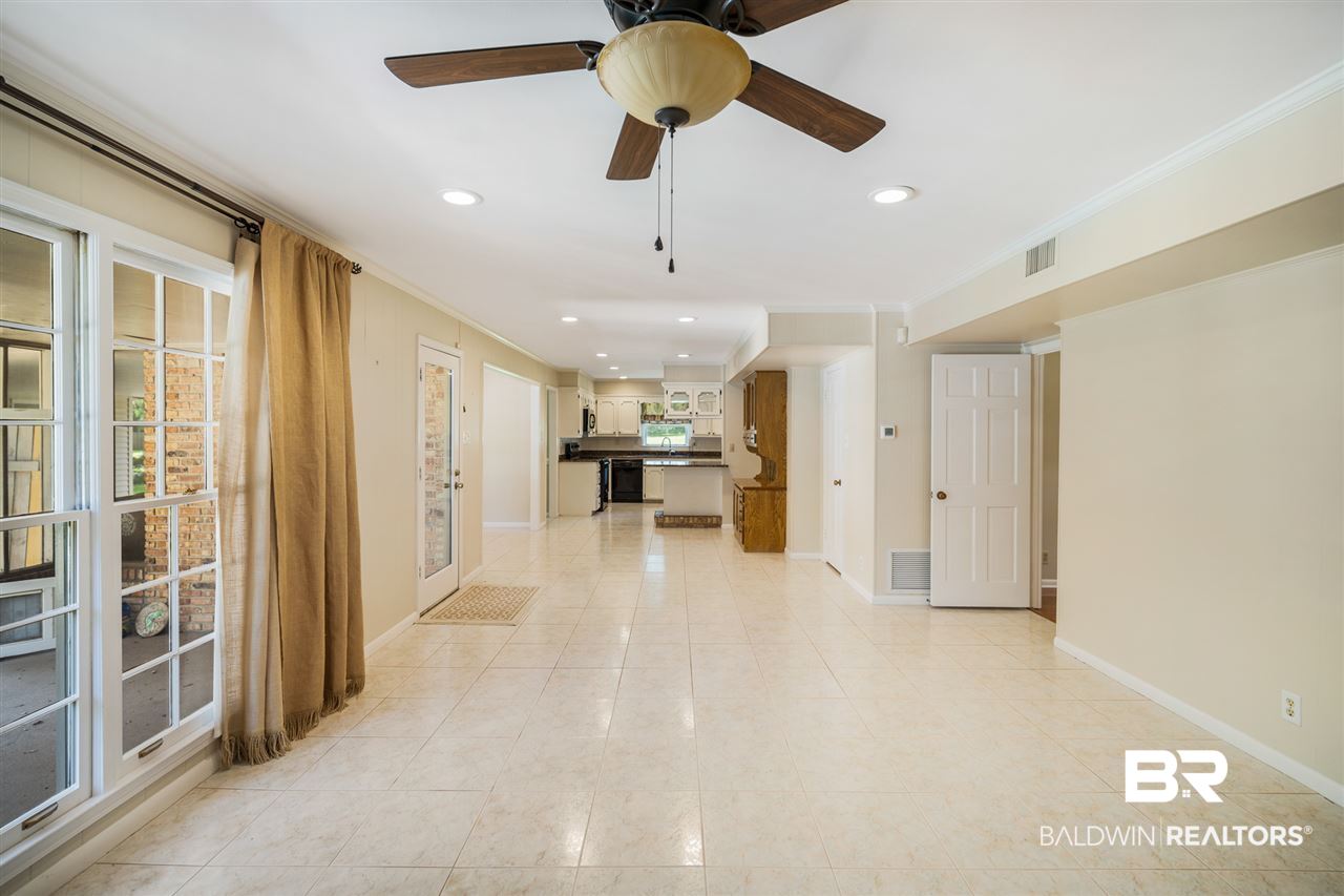 705 Spring Station Road Mobile, AL 36609 - Photo 13 of 35