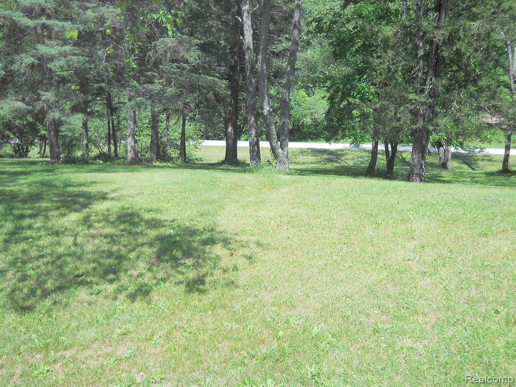 2829 East Schafer Road Howell, MI 48843 - Photo 32 of 38