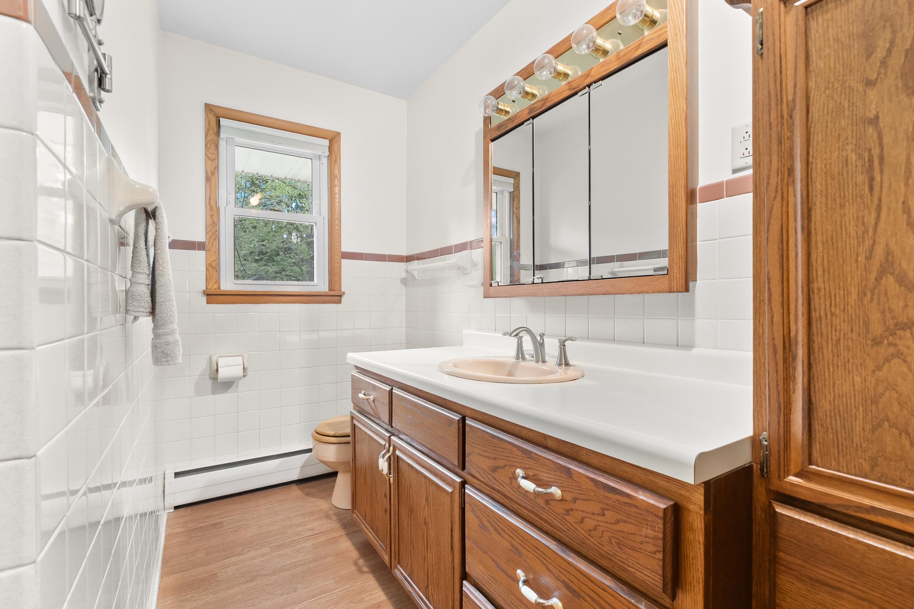 1077 Riverside Drive Battle Creek, MI 49015 - Photo 12 of 34 Riverside Dr 1077 Battle Creek 49015-11