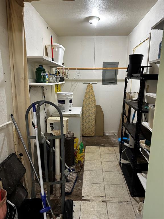 1430 Maple Avenue Paris, TX 75460 - Photo 8 of 11 a view of a room with gym equipment