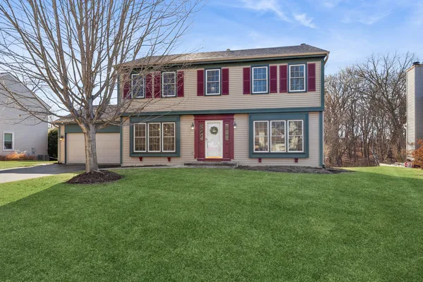 $399,000 | 701 Carriage Hill Road, Island Lake, IL 60042
