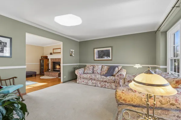 $399,000 | 701 Carriage Hill Road, Island Lake, IL 60042