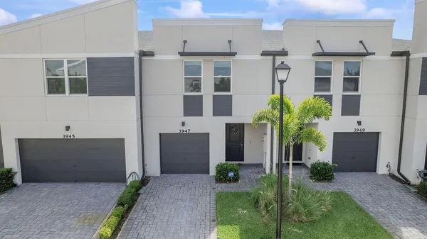 $355,000 | 3947 Southeast Mentmore Lane, Stuart, FL 34997
