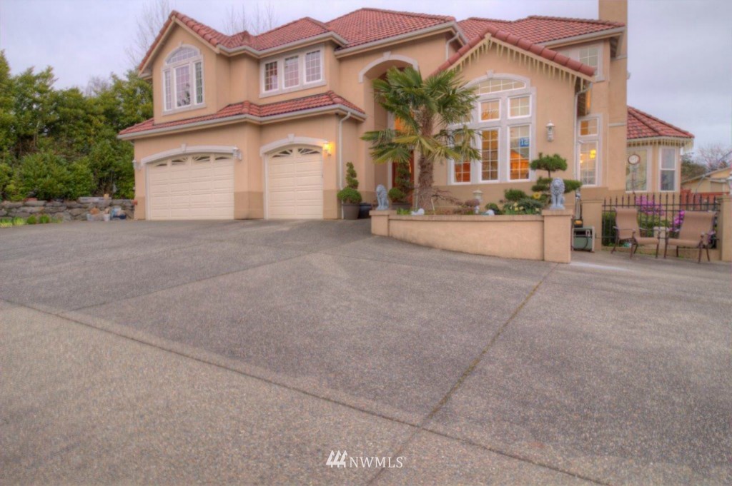 6144 South Langston Road Seattle, WA 98178 - Photo 1 of 21 Gallery Image 1