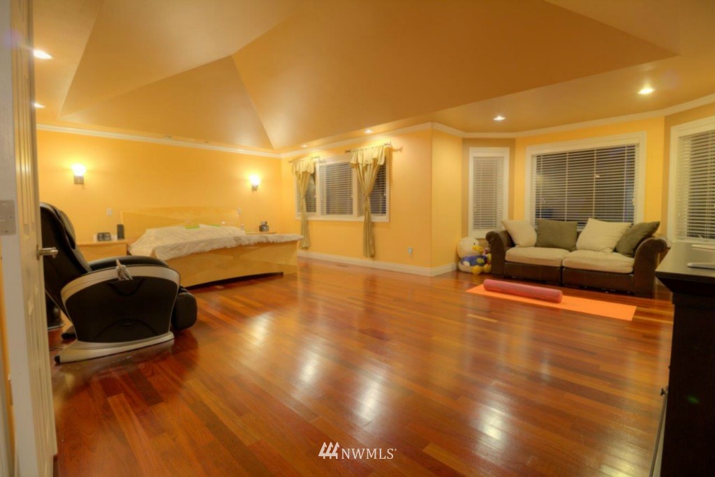 6144 South Langston Road Seattle, WA 98178 - Photo 13 of 21 Gallery Image 13