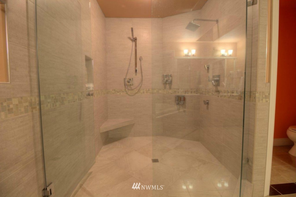 6144 South Langston Road Seattle, WA 98178 - Photo 16 of 21 Gallery Image 16