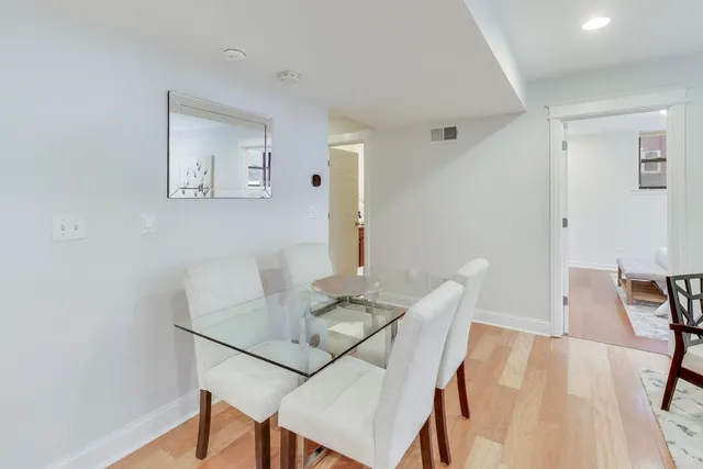 $299,900 | 2201 West Winona Street, Unit G, Chicago, IL 60625