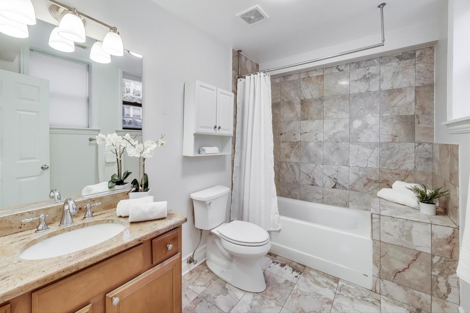 2201 West Winona Street, Unit G Chicago, IL 60625 - Photo 10 of 20