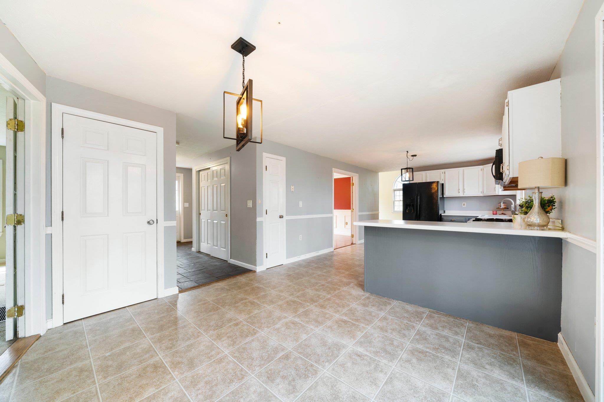 17 Hope Hill Road Derry, NH 03038 - Photo 4 of 36