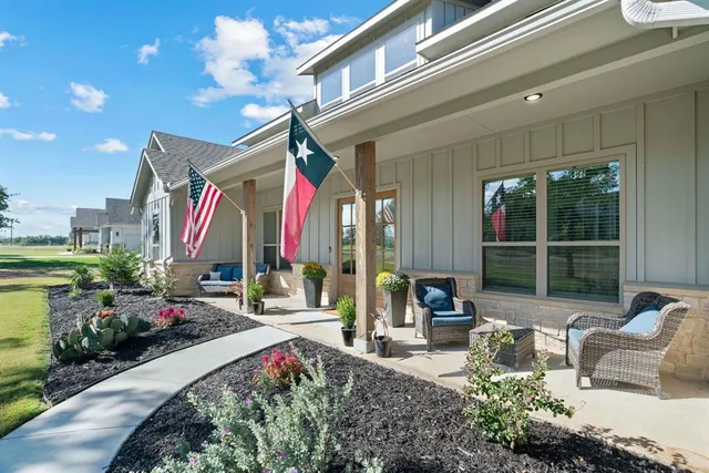$569,900 | 2027 Feather Lane, Weatherford, TX 76088