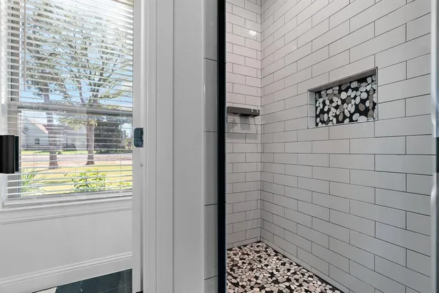 $569,900 | 2027 Feather Lane, Weatherford, TX 76088