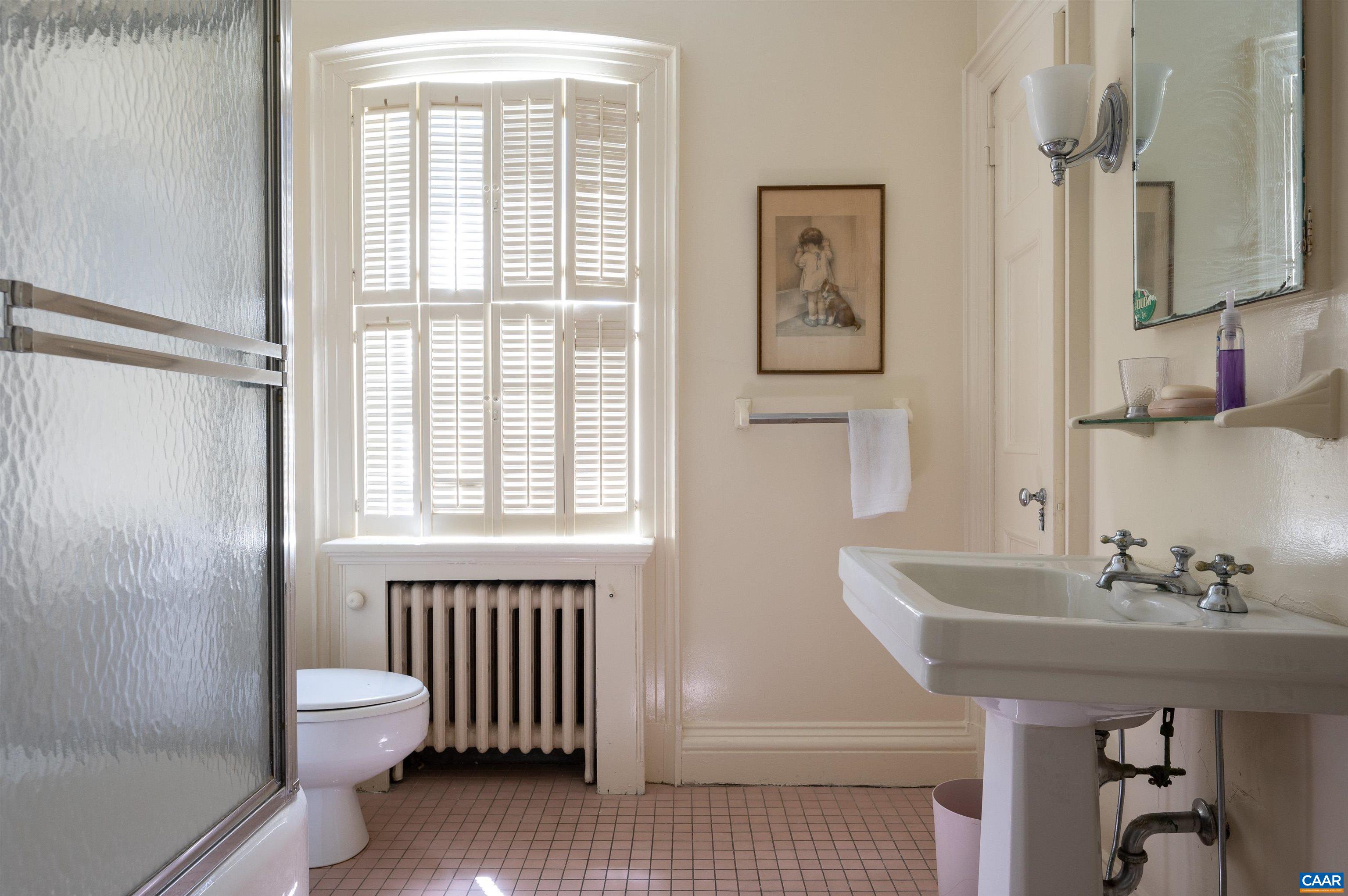933 Rugby Road Charlottesville, VA 22903 - Photo 11 of 22 Gallery Image 11