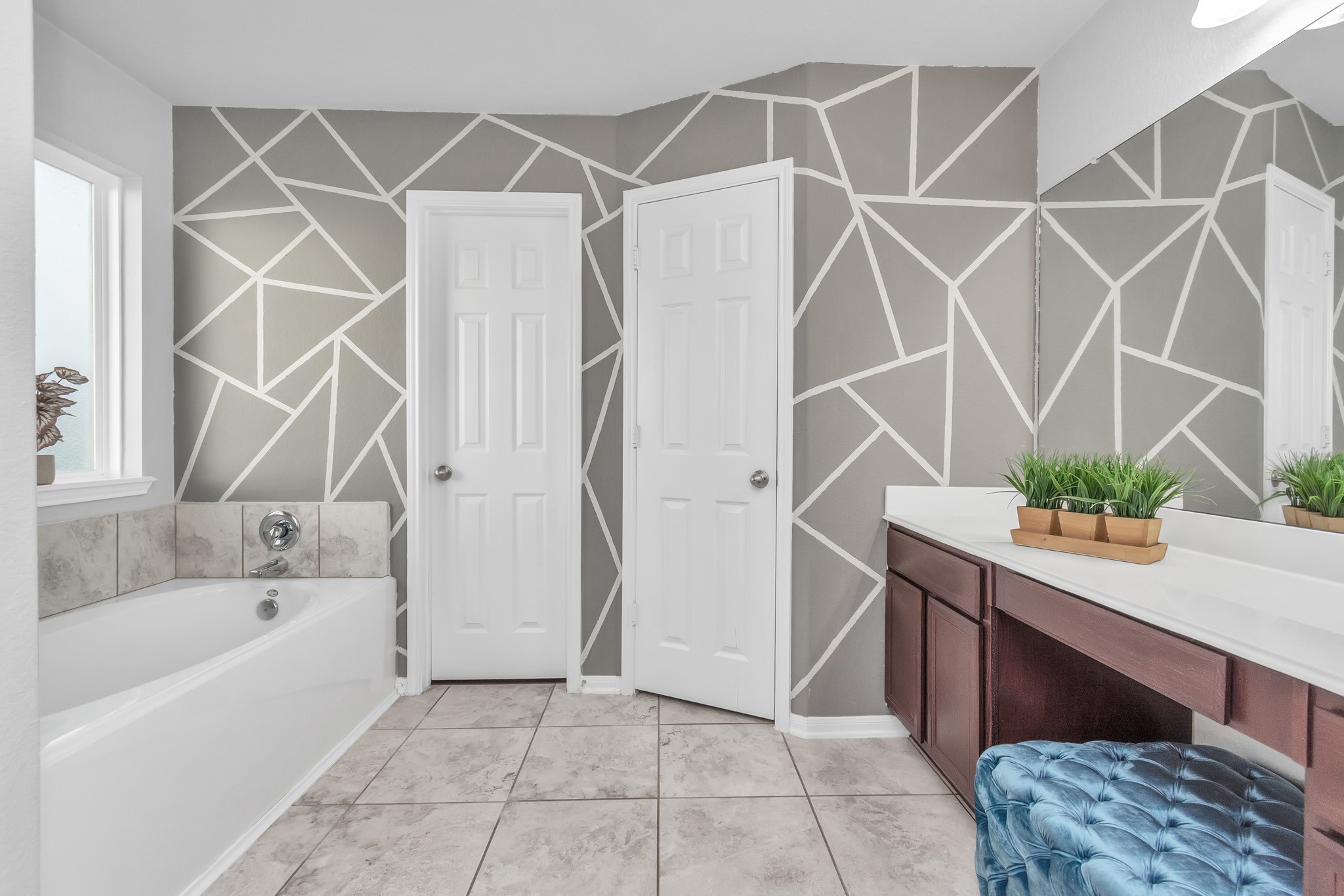 2411 Zephyr Lane Rosenberg, TX 77471 - Photo 15 of 20 a bathroom with a sink and a bathtub