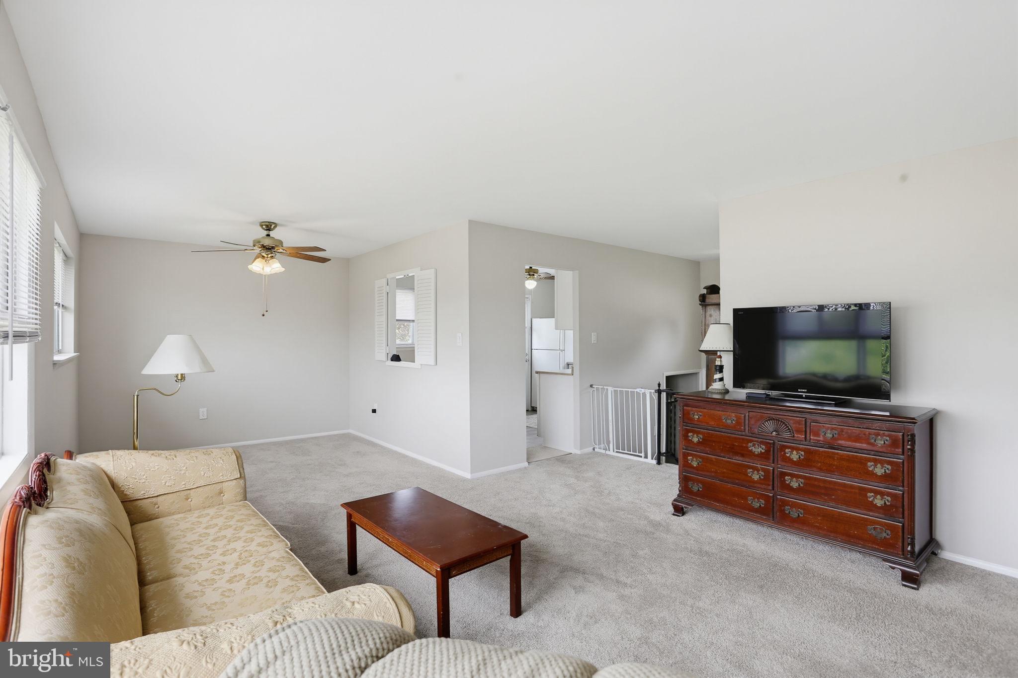 218 Timber Grove Road Reisterstown, MD 21136 - Photo 9 of 38