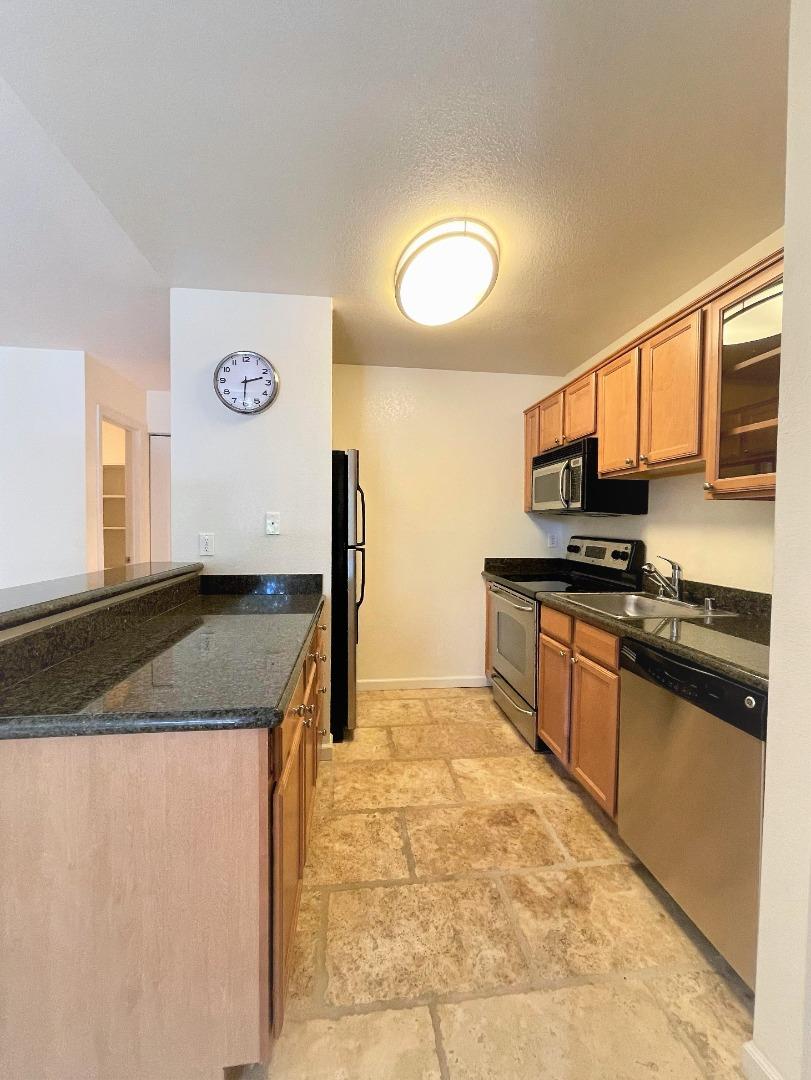 37399 Sequoia Road Fremont, CA 94536 - Photo 5 of 13 Gallery Image 5