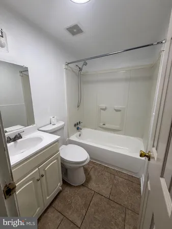 $2,000 | 21 Monhegan Court, Unit 28B, Nottingham, MD 21236