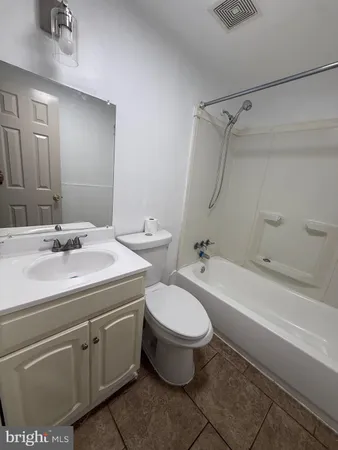 $2,000 | 21 Monhegan Court, Unit 28B, Nottingham, MD 21236