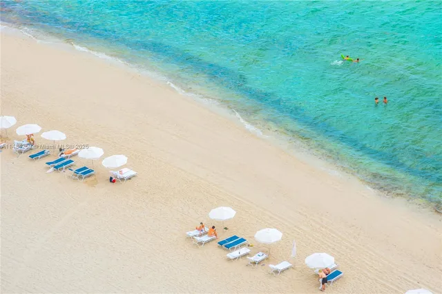 $20,000 | 15811 Collins Avenue, Unit 1702, Sunny Isles Beach, FL 33160