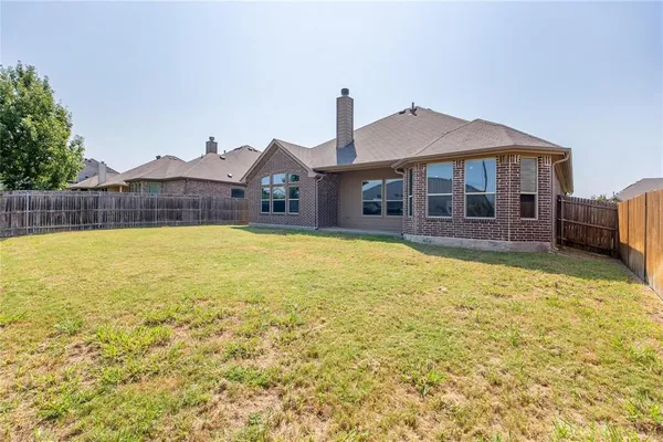 $2,600 | 637 Peach Lane, Burleson, TX 76028