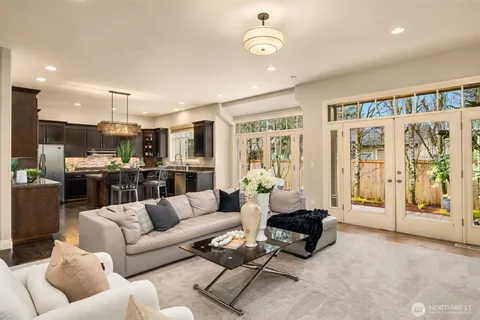 $3,828,000 | 2411 98th Avenue Northeast, Clyde Hill, WA 98004