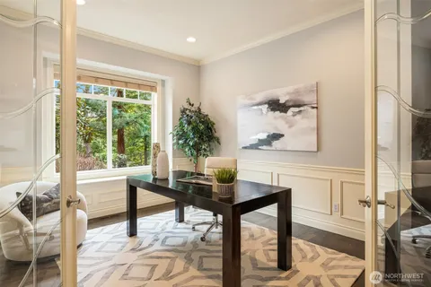 $3,828,000 | 2411 98th Avenue Northeast, Clyde Hill, WA 98004