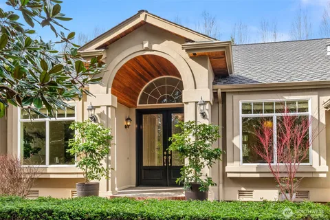 $3,828,000 | 2411 98th Avenue Northeast, Clyde Hill, WA 98004