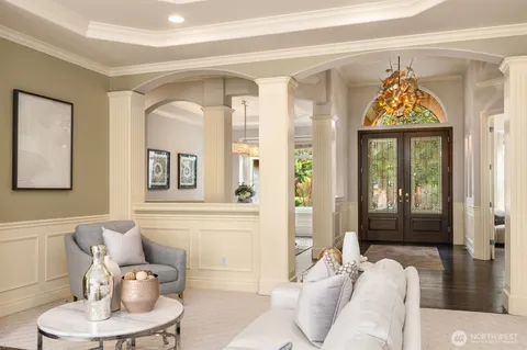 $3,828,000 | 2411 98th Avenue Northeast, Clyde Hill, WA 98004