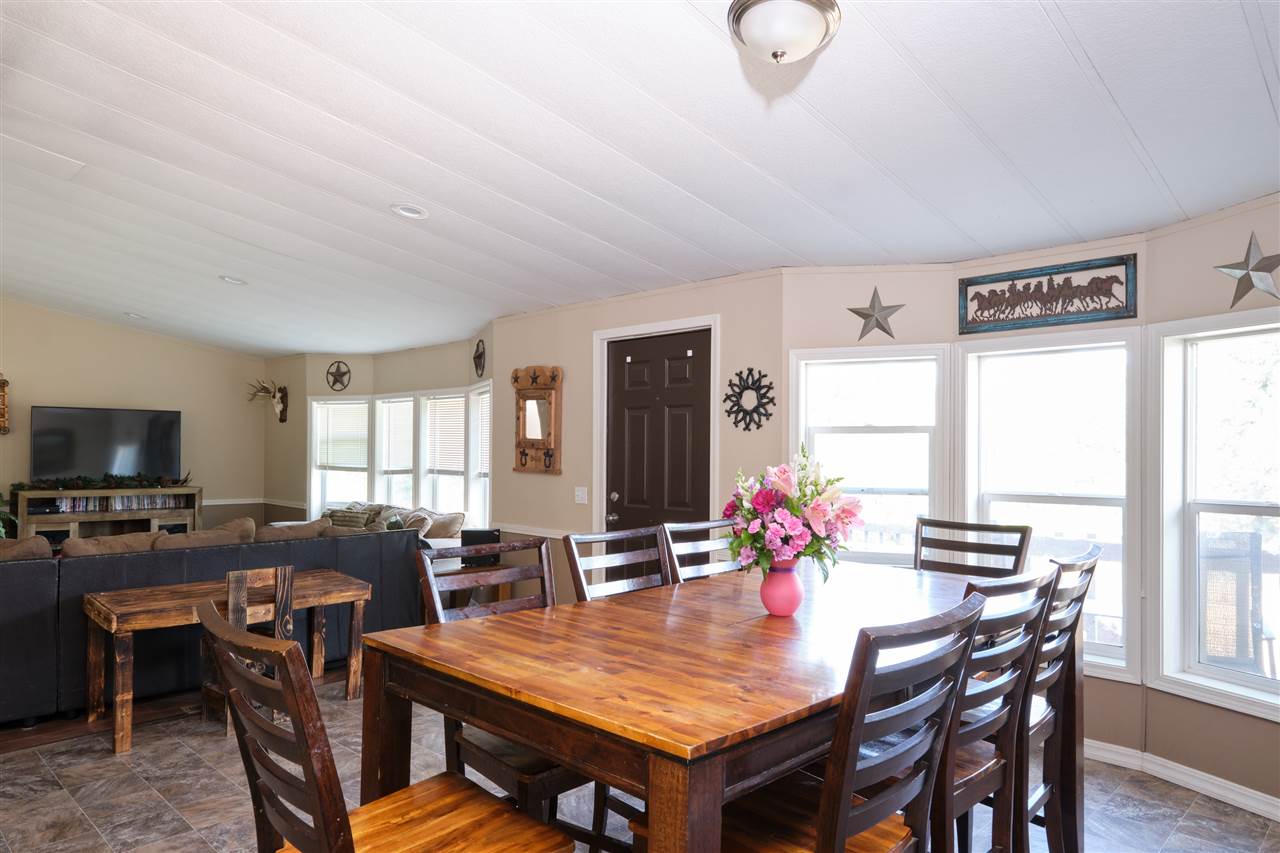 39017 North Madison Road Elk, WA 99009 - Photo 5 of 32