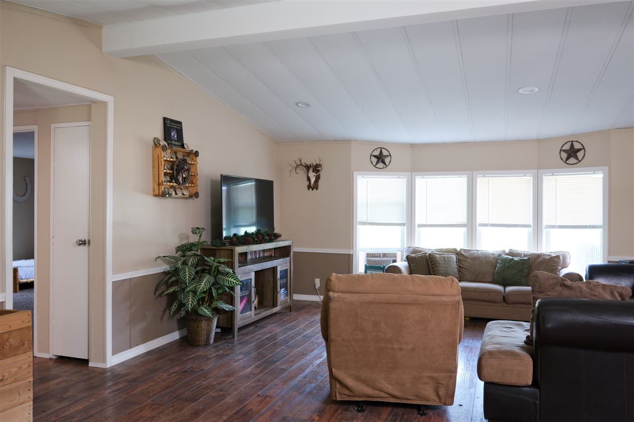 39017 North Madison Road Elk, WA 99009 - Photo 8 of 32