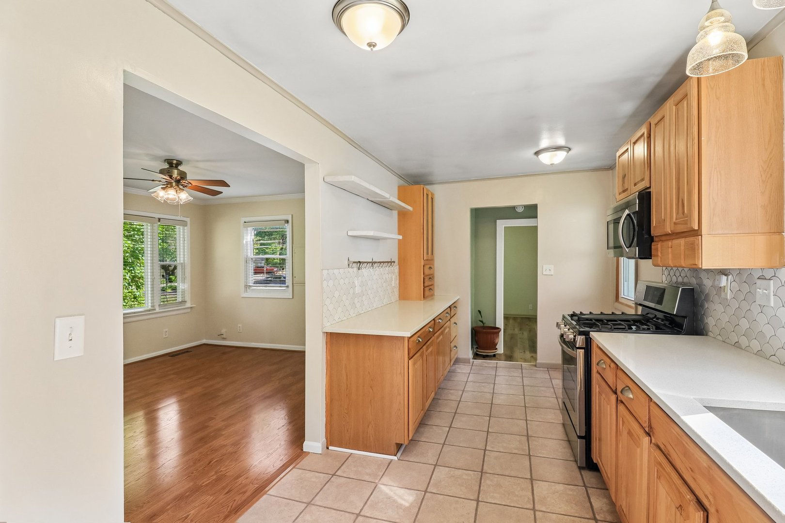 79 Eagle Point Road Fox Lake, IL 60020 - Photo 12 of 34 Gallery Image 12