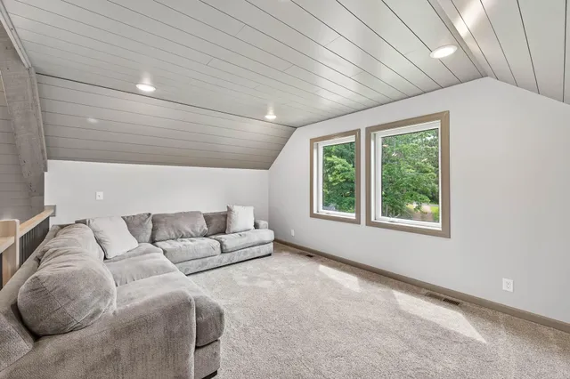 $405,000 | 342 Paulsen Lake Court, Osceola, WI 54020