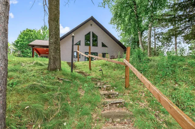 $390,000 | 342 Paulsen Lake Court, Osceola, WI 54020