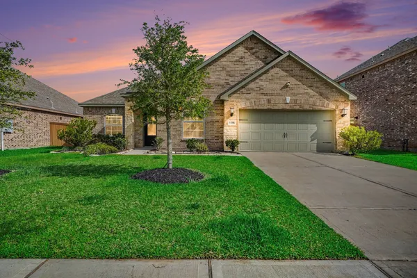 $339,000 | 13718 Gaff Rig Drive, Texas City, TX 77510